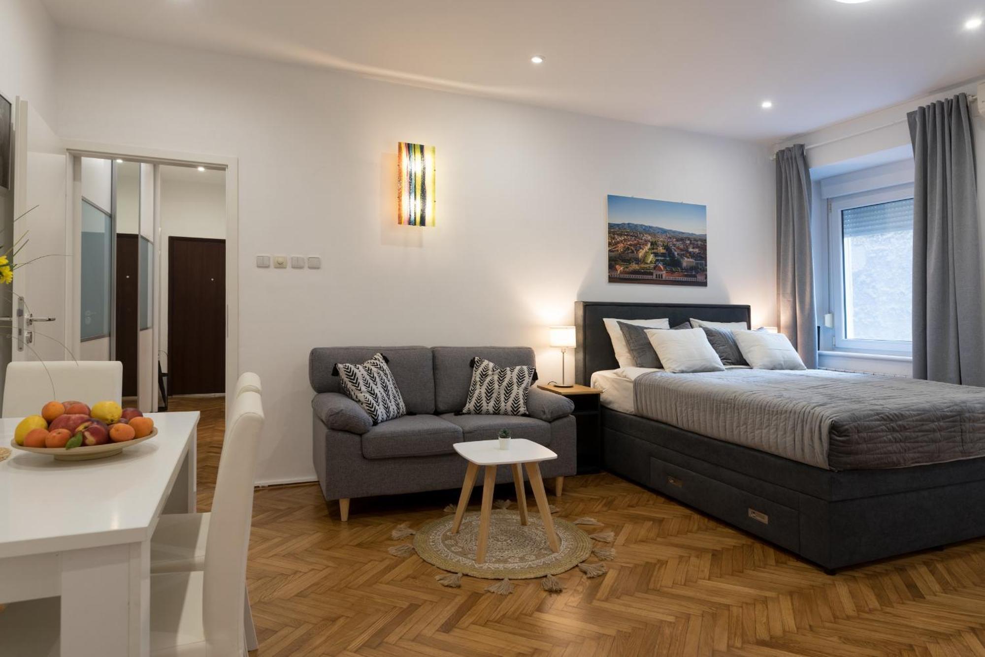 Like Home Zagreb Apartment ภายนอก รูปภาพ